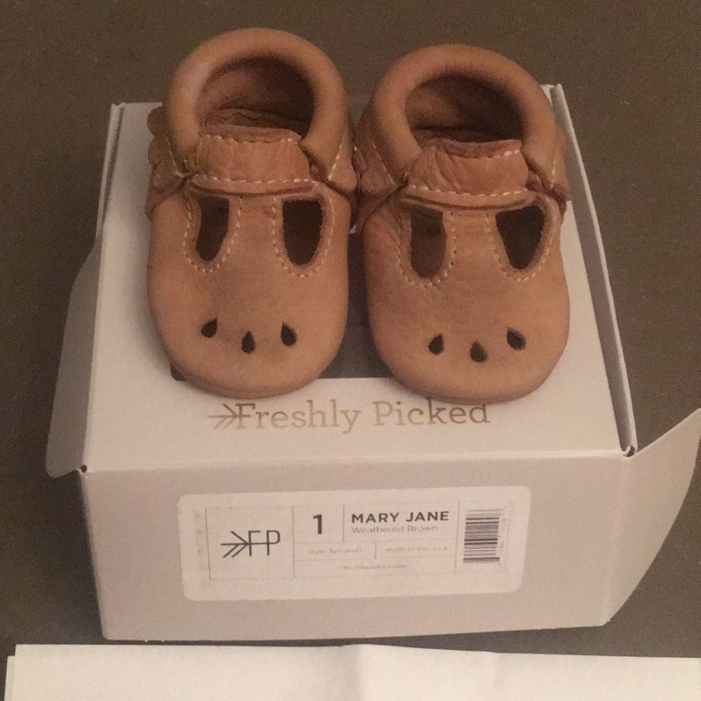 Freshly Picked Mary Jane Moccasins size 1